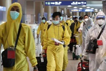 "Siêu biến chủng" Omicron lan rộng nhiều nước châu Âu