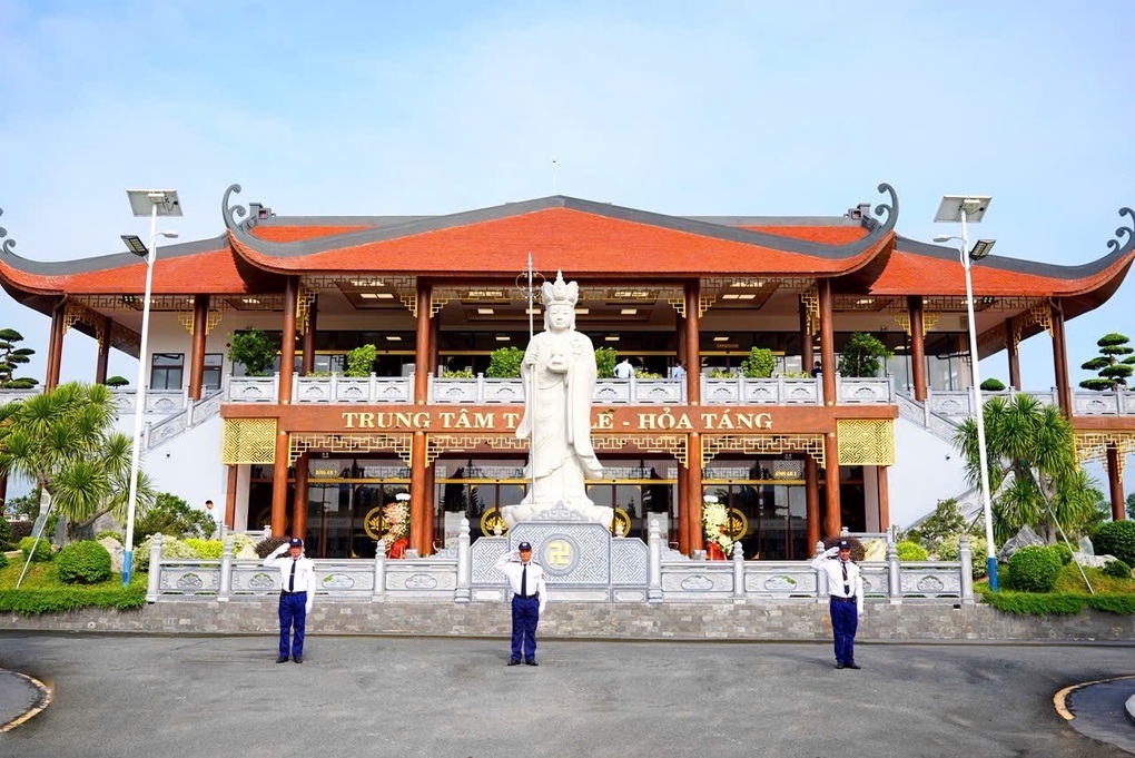 Trung tâm tang lễ - hỏa táng Hoa viên Bình An: Quy mô, công nghệ hiện đại - 1 Trung tâm tang lễ - hỏa táng Hoa viên Bình An: Quy mô, công nghệ hiện đại - 1