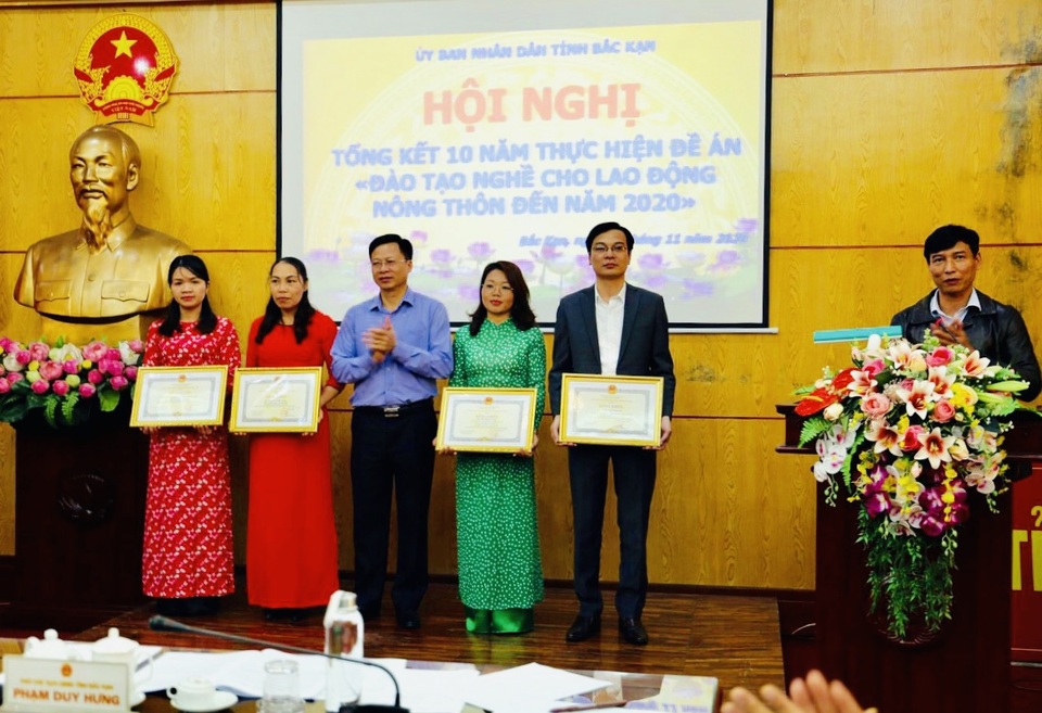 Nữ phó giám đốc trung tâm dạy nghề trải lòng chuyện nghề - 4 Nữ phó giám đốc trung tâm dạy nghề trải lòng chuyện nghề - 4