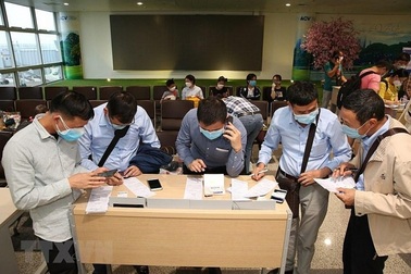 Thủ tướng: Rà soát người nhập cảnh 14 ngày qua, tránh lọt nguồn bệnh