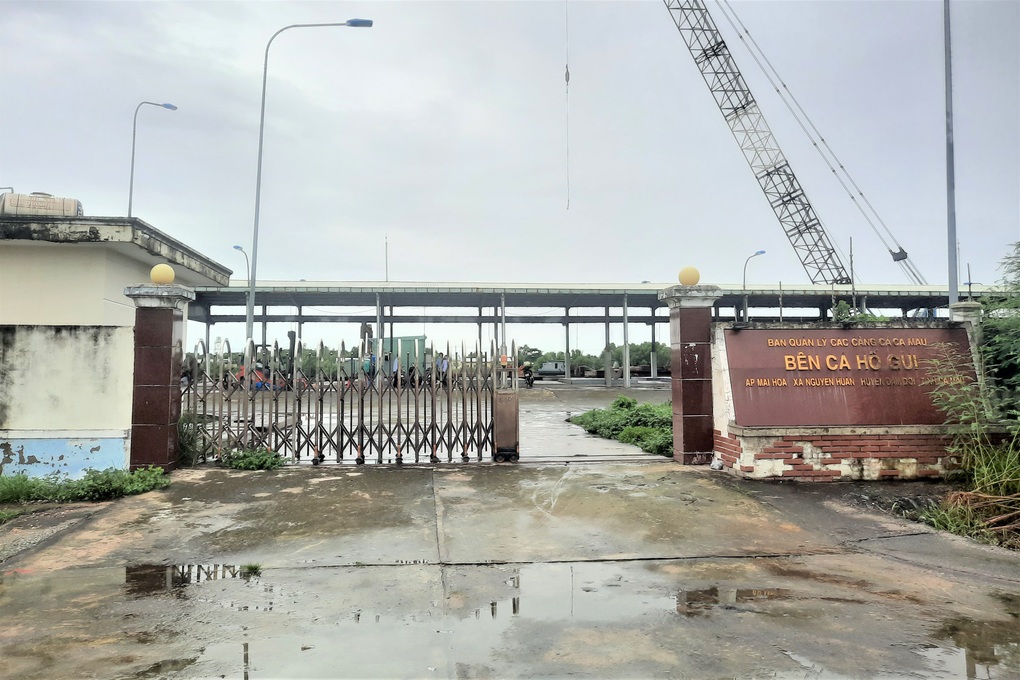 Bến cá 70 tỷ đồng hầu như bỏ không vì thiếu đường kết nối - 1 Bến cá 70 tỷ đồng hầu như bỏ không vì thiếu đường kết nối - 1