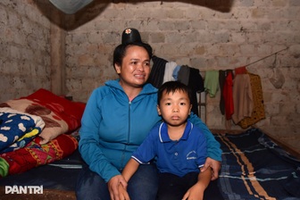 Chồng u bướu, con bệnh hiểm, người phụ nữ chăn bò thuê gồng gánh gia đình