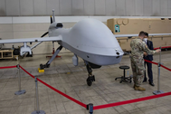 Mỹ xem xét điều chỉnh tính năng để cấp UAV cho Ukraine
