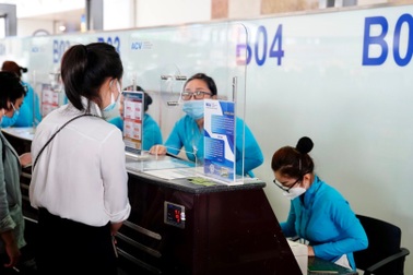 Thực hư thông tin nước sát khuẩn Covid-19 tại sân bay Nội Bài là nước lã