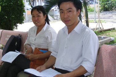 Khát khao đậu tốt nghiệp THPT của hai chị em tuổi U40