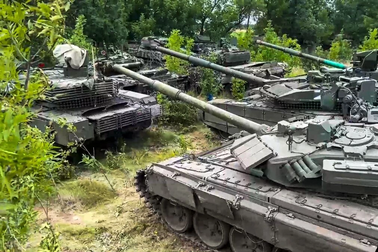 Wagner giao nộp hàng nghìn tấn vũ khí cho Nga