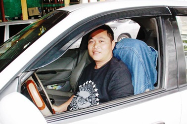 Khen tặng tài xế trả lại hành khách 1 tỉ đồng