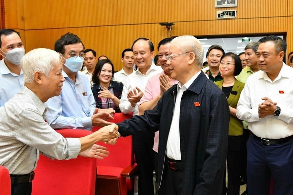 Tổng Bí thư: Cuộc chiến đấu còn tiếp diễn, có những vụ ghê gớm lắm - 1 Tổng Bí thư: Cuộc chiến đấu còn tiếp diễn, có những vụ ghê gớm lắm - 1