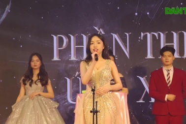 Phần thi ứng xử gây ấn tượng của Đại sứ Trường THPT Chuyên Sư Phạm