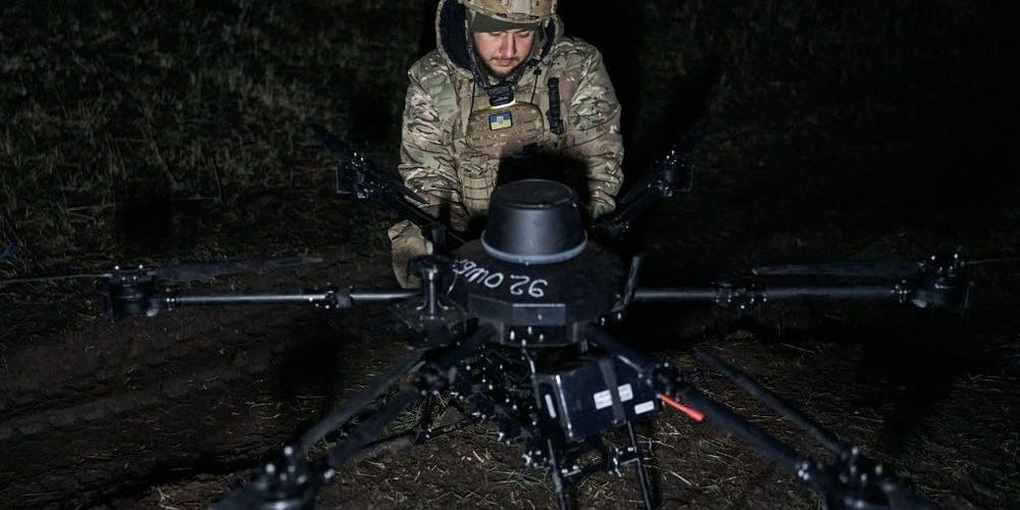 Ukraine tung UAV Ma cà rồng vượt lưới lửa, Nga gặp cơn ác mộng - 1