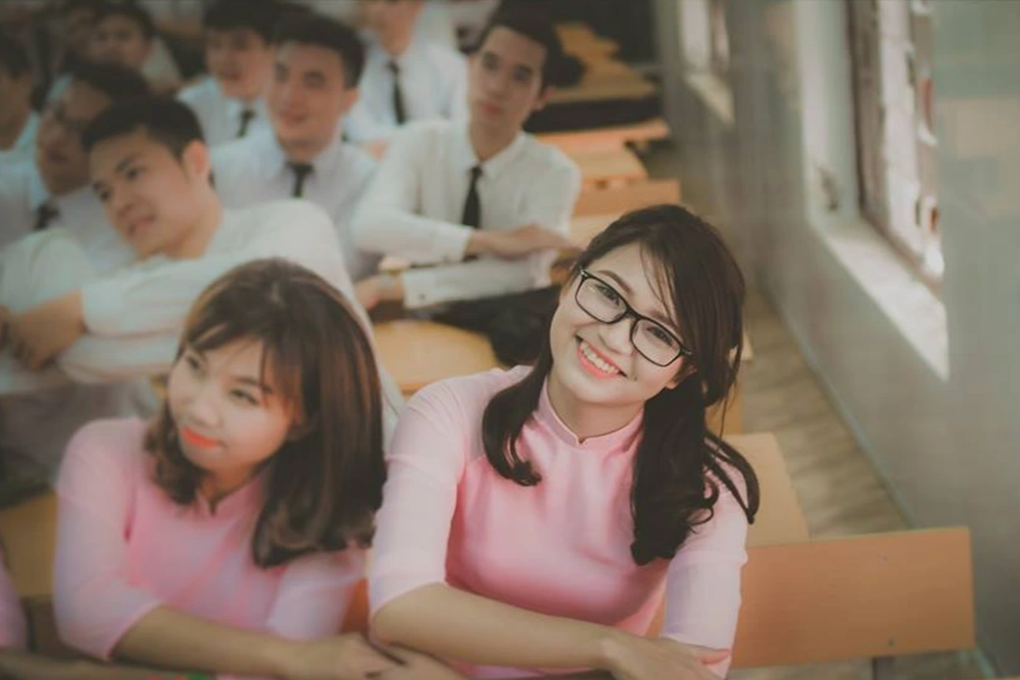 Hoa hậu bị đuổi học hay cơn khát thi nhan sắc của nữ sinh - 4