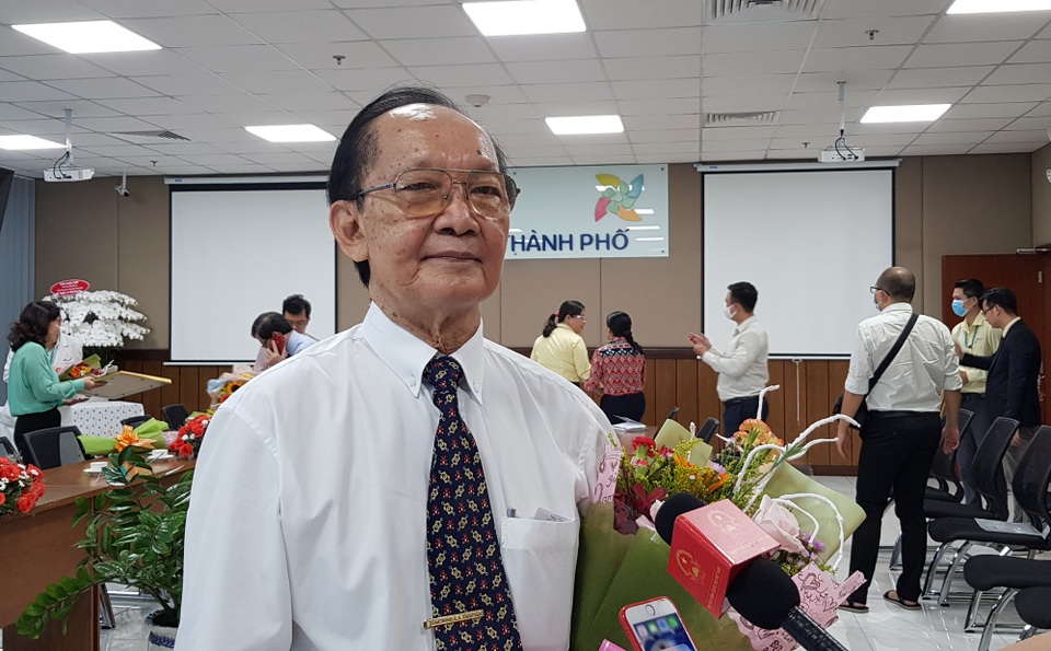 Nụ cười tràn sức sống của cặp Song Nhi sau tách dính - 12 Nụ cười tràn sức sống của cặp Song Nhi sau tách dính - 12