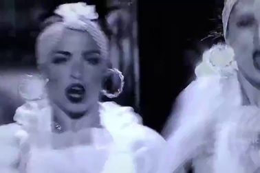 Khó rời mắt khỏi vũ đạo bốc lửa của Jennifer Lopez