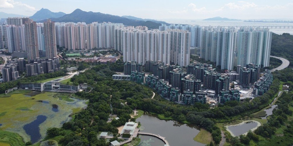 Người Hồng Kông đổ xô mua căn hộ trước khi mở cửa lại biên giới với đại lục - 2 Người Hồng Kông đổ xô mua căn hộ trước khi mở cửa lại biên giới với đại lục - 2
