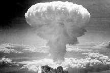 Tại sao bom hạt nhân khi nổ tạo thành hình nấm?