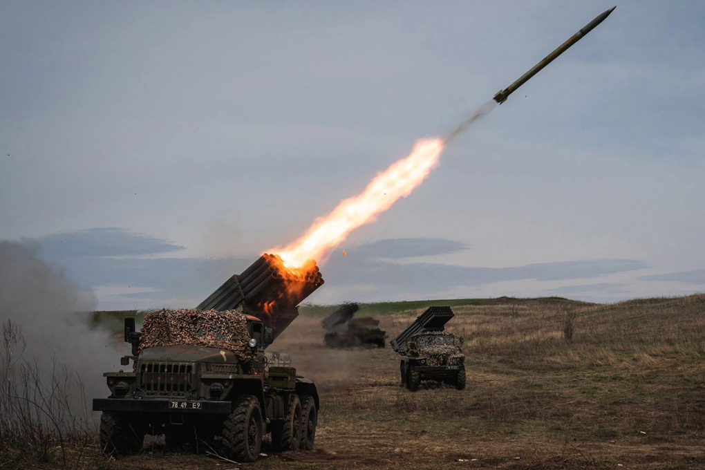 Ukraine tuyên bố bắn rơi Su-25, gây thiệt hại cho quân đội Nga - 1 Ukraine tuyên bố bắn rơi Su-25, gây thiệt hại cho quân đội Nga - 1