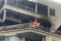 Giải cứu 6 người mắc kẹt trong vụ cháy khách sạn 10 tầng trên phố cổ