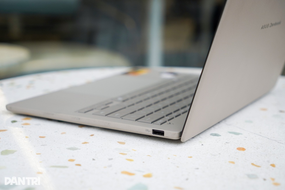 Đánh giá Asus Zenbook A14: Laptop AI chạy chip Snapdragon X sẽ dành cho ai? - 10 Đánh giá Asus Zenbook A14: Laptop AI chạy chip Snapdragon X sẽ dành cho ai? - 10
