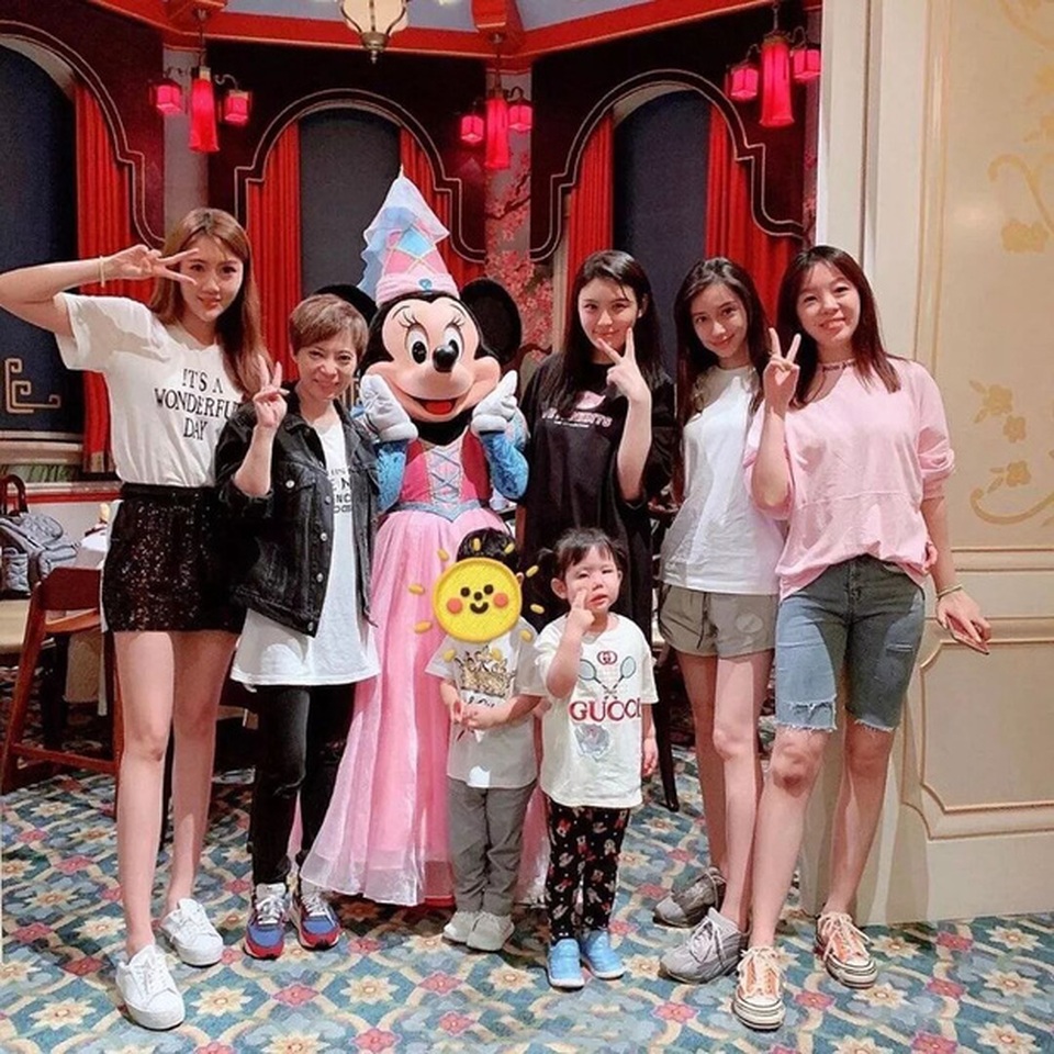 Angelababy lộ gương mặt kém sắc, mệt mỏi vì thiếu lớp trang điểm - 6