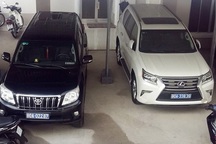 Thủ tướng lệnh chấm dứt việc nhận ô tô doanh nghiệp tặng