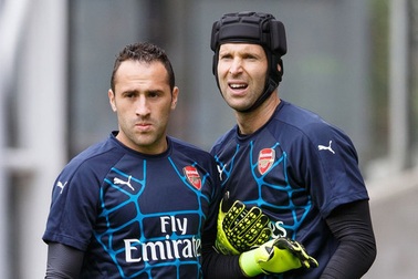 Petr Cech bất ngờ bị “trảm” ở trận chung kết FA Cup