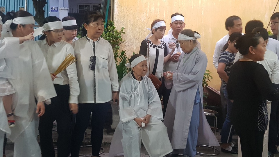 Người thân, đồng nghiệp tiễn biệt nhạc sĩ Vũ Đức Sao Biển - 2 Người thân, đồng nghiệp tiễn biệt nhạc sĩ Vũ Đức Sao Biển - 2