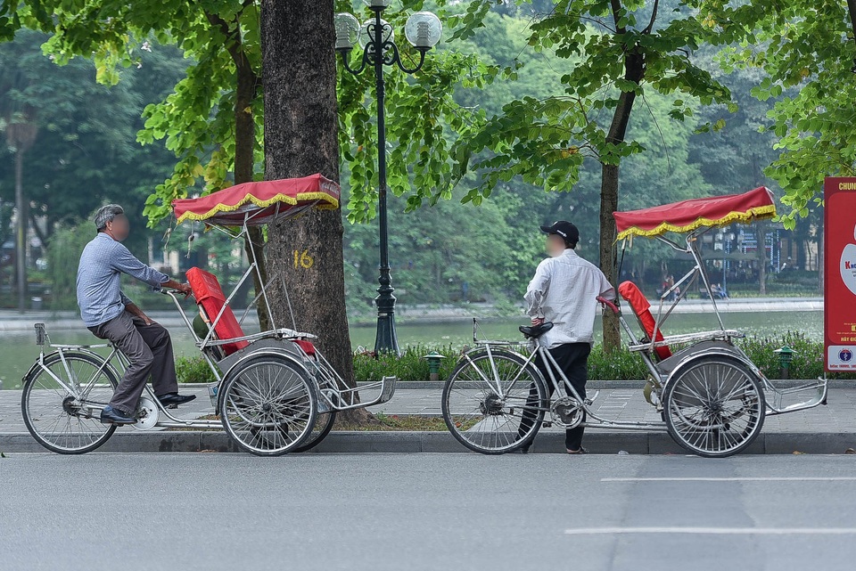Du lịch đóng băng, xe ôm phố cổ nhớ thời hoàng kim ngày kiếm tiền triệu - 1 Du lịch đóng băng, xe ôm phố cổ nhớ thời hoàng kim ngày kiếm tiền triệu - 1