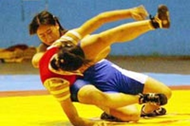 Đô vật Nguyễn Thị Hằng đoạt HCB trẻ thế giới 