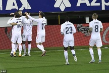 Real Madrid san bằng cách biệt điểm số với đội đầu bảng Atletico