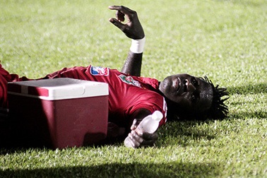 Thanh Hào gây chấn thương kinh hoàng cho Abass