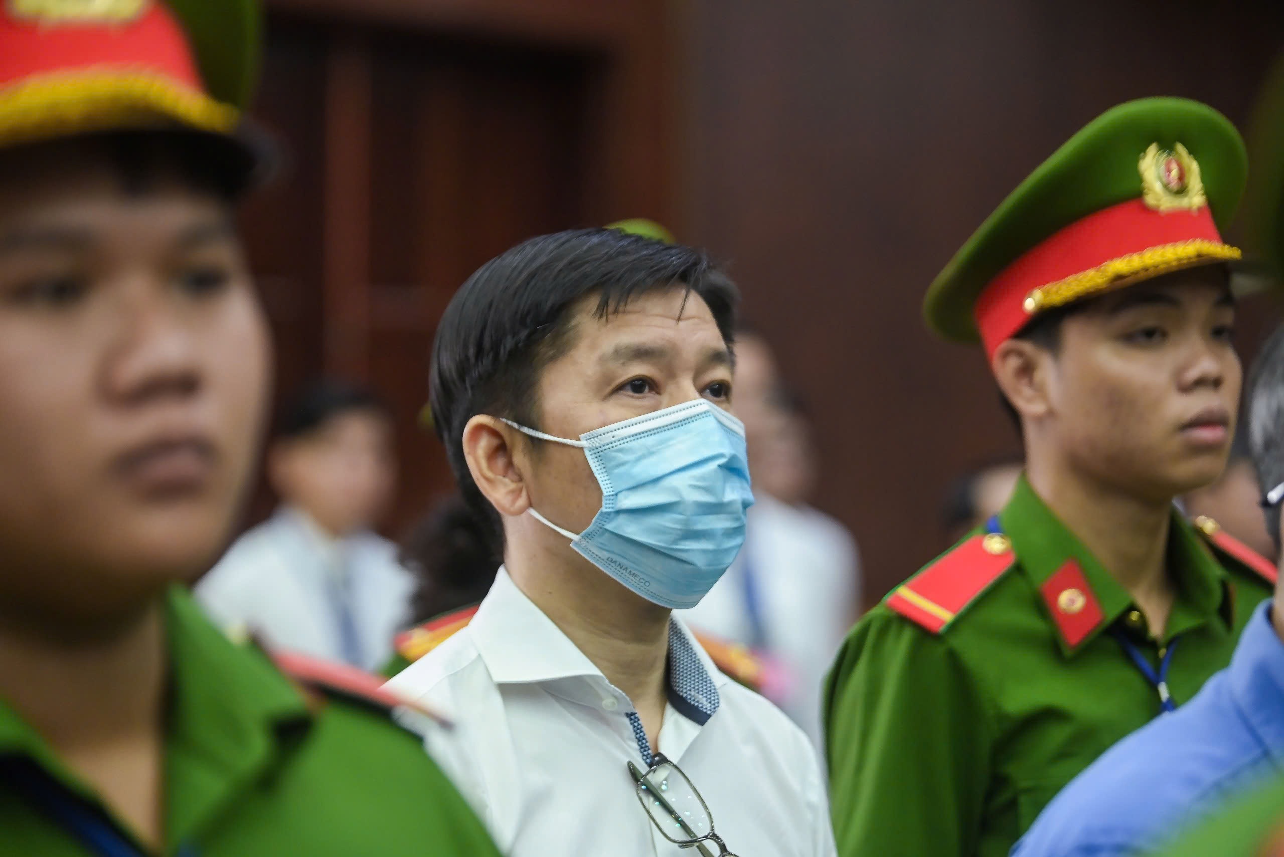 Bà Trương Mỹ Lan có được giảm án tù chung thân? - 3 Bà Trương Mỹ Lan có được giảm án tù chung thân? - 3