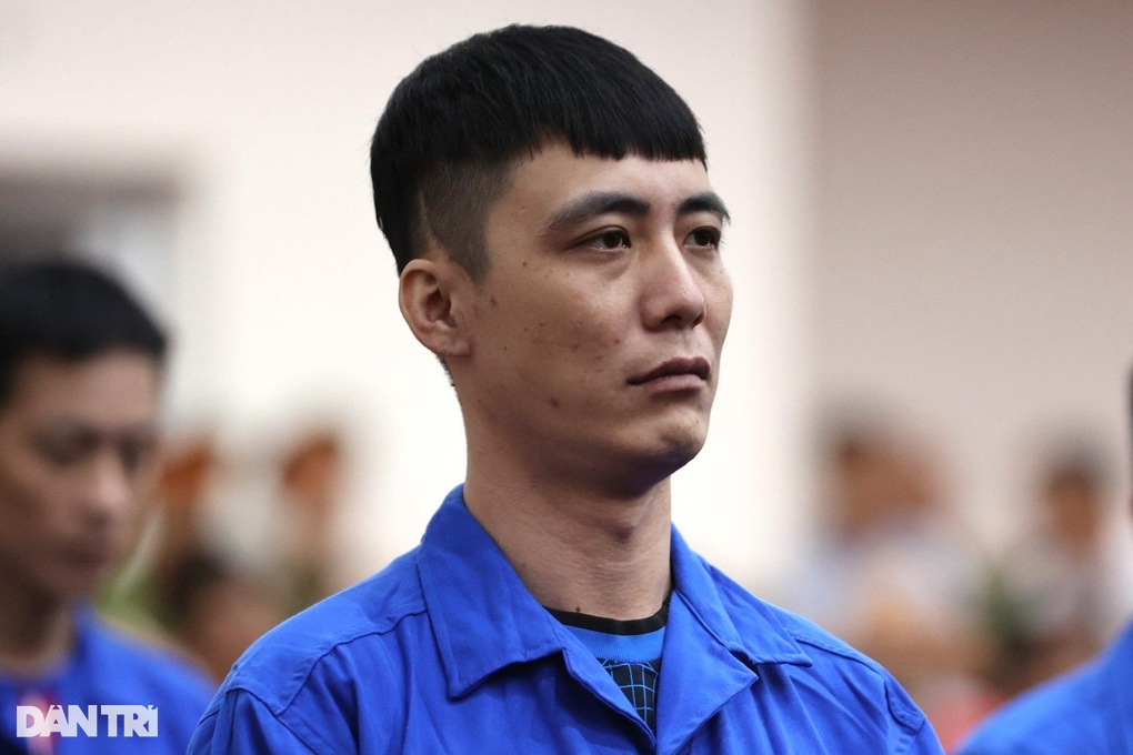 Xử vụ 70 giang hồ bảo kê đất ở Phú Quốc: Kẻ giết 2 người bị án chung thân - 5 Xử vụ 70 giang hồ bảo kê đất ở Phú Quốc: Kẻ giết 2 người bị án chung thân - 5