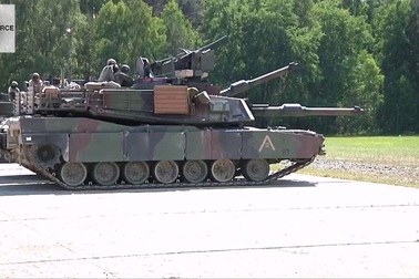 Mỹ dùng tăng robot đấu với Nga