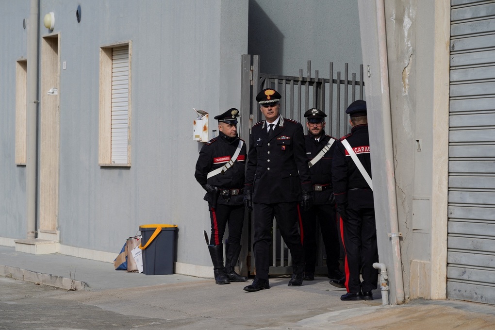 Mẩu giấy truyền tin khiến trùm mafia bị truy nã gắt gao nhất Italy sa lưới - 2 Mẩu giấy truyền tin khiến trùm mafia bị truy nã gắt gao nhất Italy sa lưới - 2