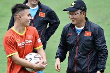 Đội tuyển Việt Nam đón viện binh, HLV Park Hang Seo "do thám" Malaysia