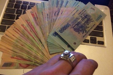 Biết đâu đấy, có thể bạn đang "follow" hội con nhà giàu... "hàng nhái"!