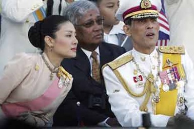 Thái tử Thái Lan tước ngôi vị hoàng tộc của gia đình vợ