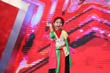 Giám khảo Vietnam’s got talent "choáng" với màn giả Thị Mầu của bé trai 8 tuổi