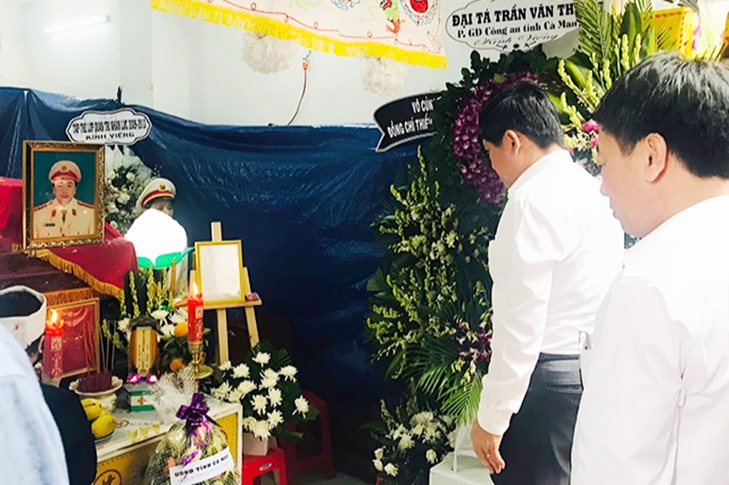 Thăng hàm Thiếu tá lên Trung tá cho công an hy sinh khi làm nhiệm vụ - 1 Thăng hàm Thiếu tá lên Trung tá cho công an hy sinh khi làm nhiệm vụ - 1