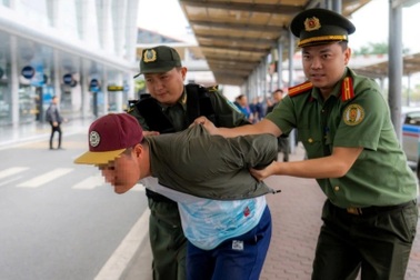 Hàng không Việt xử lý thư dọa đặt bom, đầu độc xyanua tại sân bay