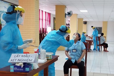 TP HCM bắt buộc người trở về từ Đà Nẵng phải khai báo y tế