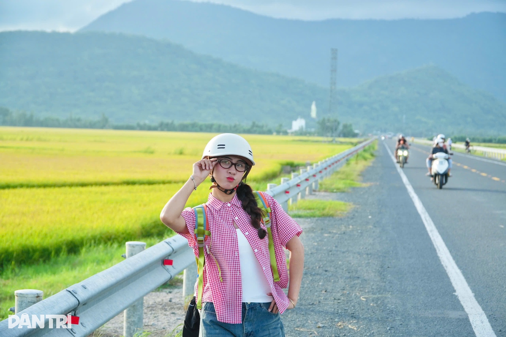 Đoạn đường hơn 4km ở miền Tây gây sốt mạng xã hội nhờ thiết kế ấn tượng - 4