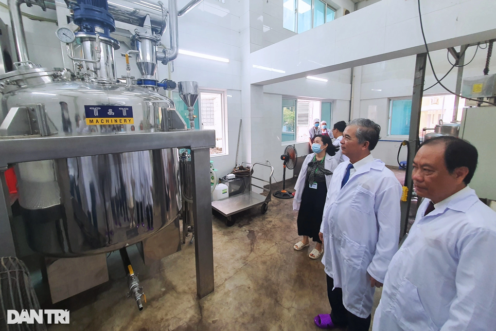 Việt Nam có bệnh viện y học cổ truyền đầu tiên đạt chuẩn GMP của WHO - 2 Việt Nam có bệnh viện y học cổ truyền đầu tiên đạt chuẩn GMP của WHO - 2