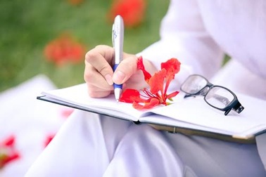 Những người muôn năm cũ