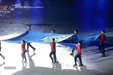 Màn diễu hành và khoảnh khắc thượng cờ SEA Games 31