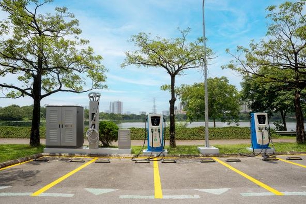 Trạm sạc VinFast đạt mật độ 3,5 km/trạm tại 80 thành phố trên cả nước - 1 Trạm sạc VinFast đạt mật độ 3,5 km/trạm tại 80 thành phố trên cả nước - 1