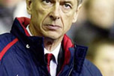 Đạo chích “sờ gáy” Wenger