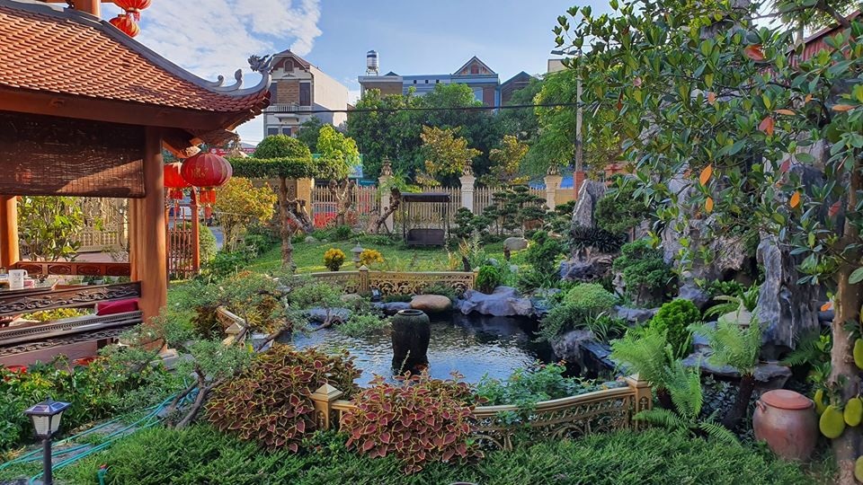 Ngắm nhà gỗ cổ Bắc Bộ với hồ cá Koi đẹp hiếm có ở ngoại thành Hà Nội - 10 Ngắm nhà gỗ cổ Bắc Bộ với hồ cá Koi đẹp hiếm có ở ngoại thành Hà Nội - 10