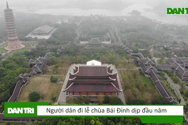 "Biển người" vẫn đổ về chùa Bái Đính giữa đại dịch corona