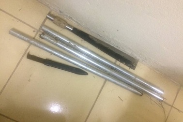 Nghi án bảo kê máy gặt, côn đồ liên tiếp mang hung khí đến hành hung